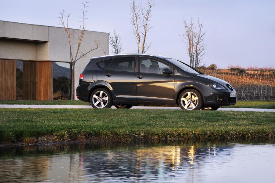  Seat Altea XL 2010 года  (фото 30 из 34)